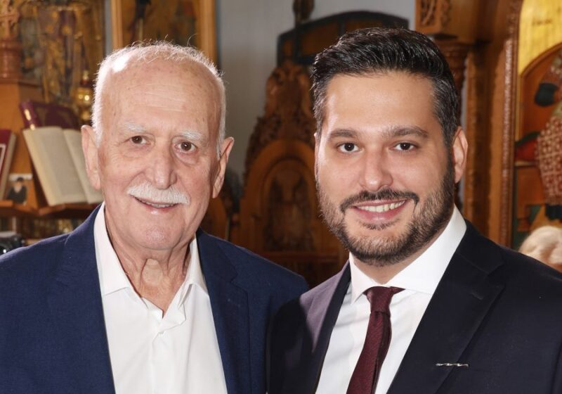 Φοίβος Παπαδάκης: «Να αγκαλιάζετε τους πατεράδες σας, κάποια στιγμή αυτή η αγκαλιά θα είναι ανάμνηση»