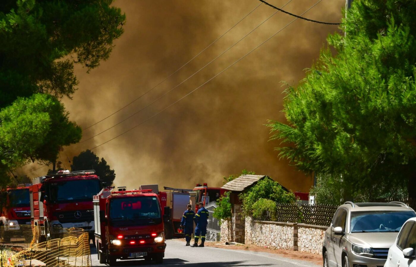 Ο καθηγητής Ν. Τζανάκης εξηγεί στο ΕΡΤnews πώς μπορούμε να προστατευτούμε από τον καπνό των πυρκαγιών – Τι πρέπει να προσέξουμε