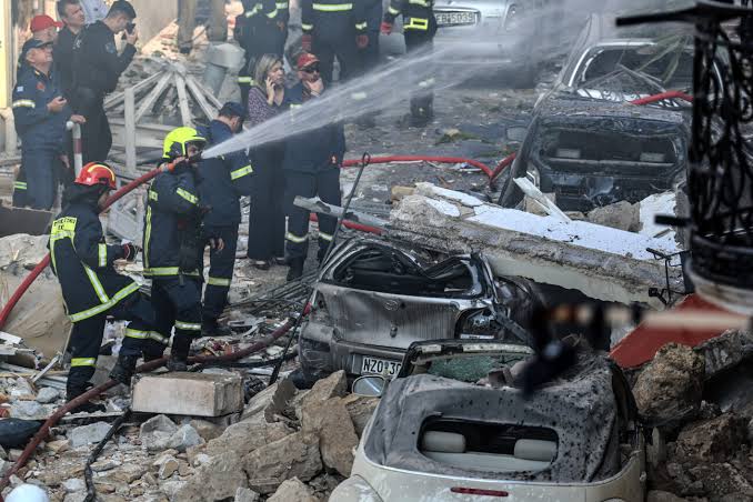 Τραγικός επίλογος στην κατάρρευση του κτηρίου στην Πλάκα, νεκροί και οι έξι αγνοούμενοι, εντοπίστηκαν οι δύο τελευταίες σοροί.