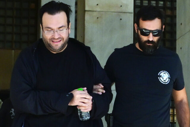 Στο νοσοκομείο ο Φίλιππος Καμπούρης – Αδιαθεσία στα κρατητήρια της ΓΑΔΑ