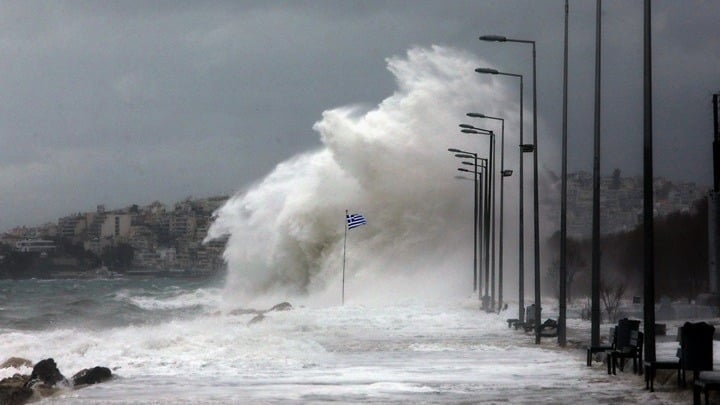 Λιμάνια: Σε ισχύ το απαγορευτικό απόπλου – Τι ισχύει για Πειραιά, Ραφήνα και Λαύριο